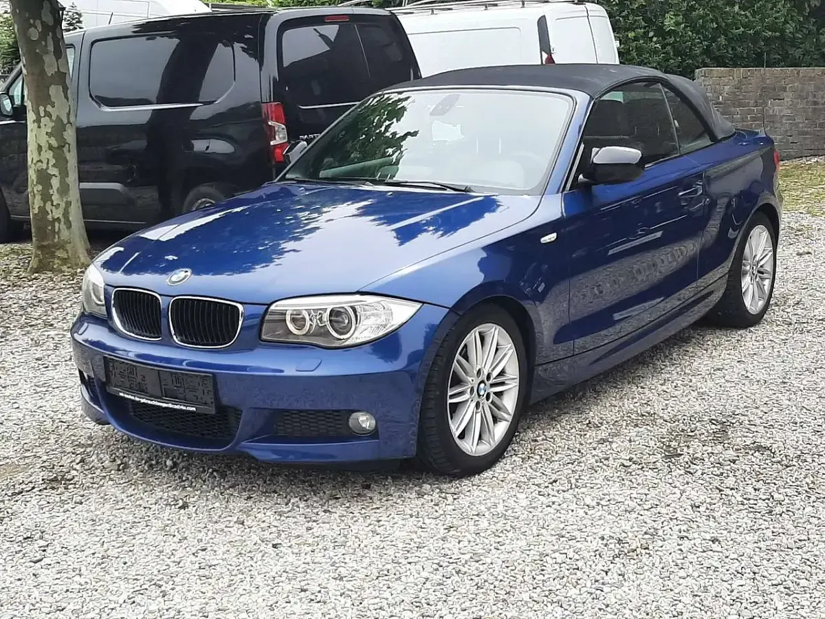 Gebraucht BMW 118 Cabriolet M Sport 143 PS (105 kW) 2012 Lemansblau metallic Cabrio