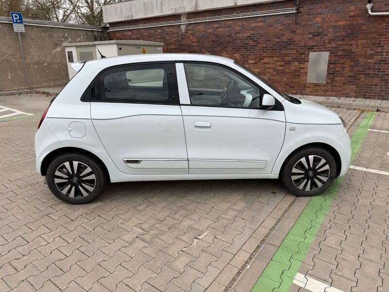 Weiß Gebraucht 2021 Renault Twingo Intens Kleinwagen | 9.400 € (Guter Preis) - Bild 1/4