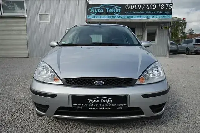 Gebraucht Ford Focus Finesse 101 PS (74 kW) 2003 Silber Limousine