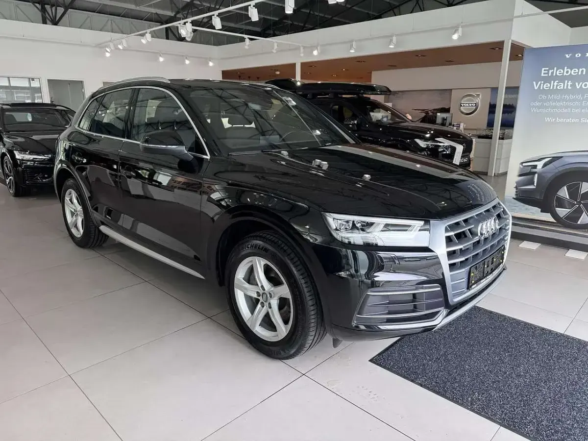 Gebraucht Audi Q5 Sport 252 PS (185 kW) 2018 Mythosschwarz metallic SUV