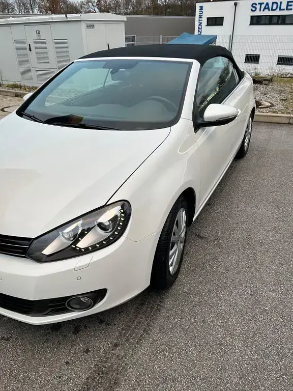 Gebraucht VW Golf Cabriolet 140 PS (102 kW) 2012 Weiß Cabrio