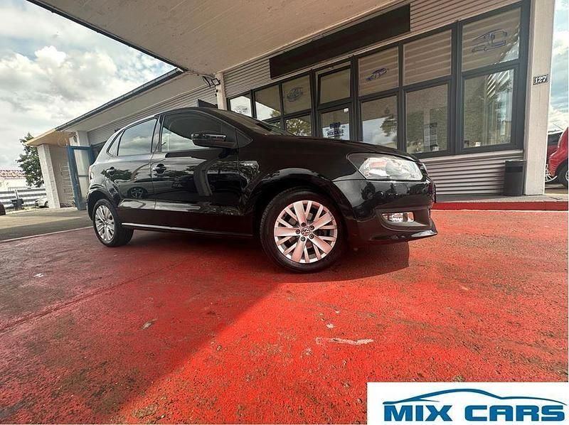 Schwarz Gebraucht 2013 VW Polo Life Limousine | 6.470 € (Fairer Preis) - Bild 1/3
