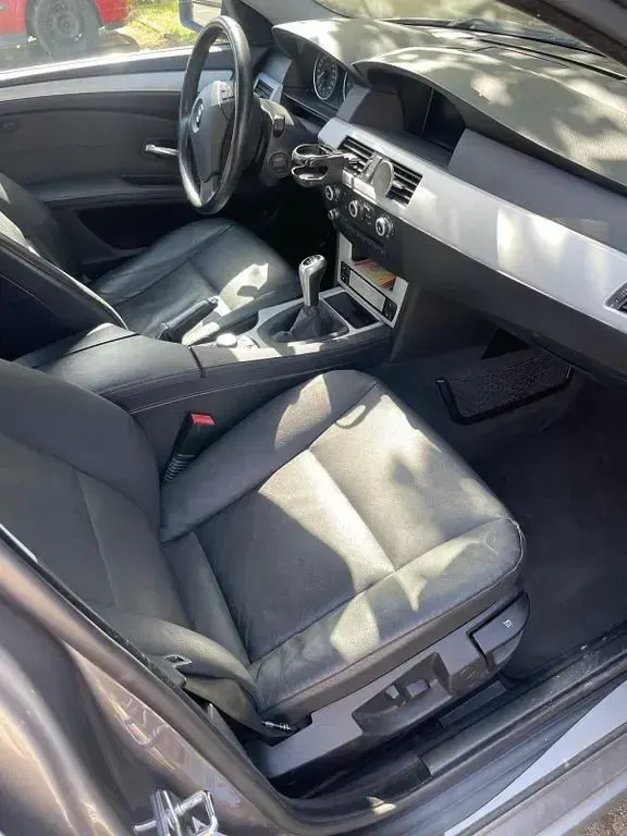 Gebraucht BMW 523 190 PS (139 kW) 2009 Grau Kombi
