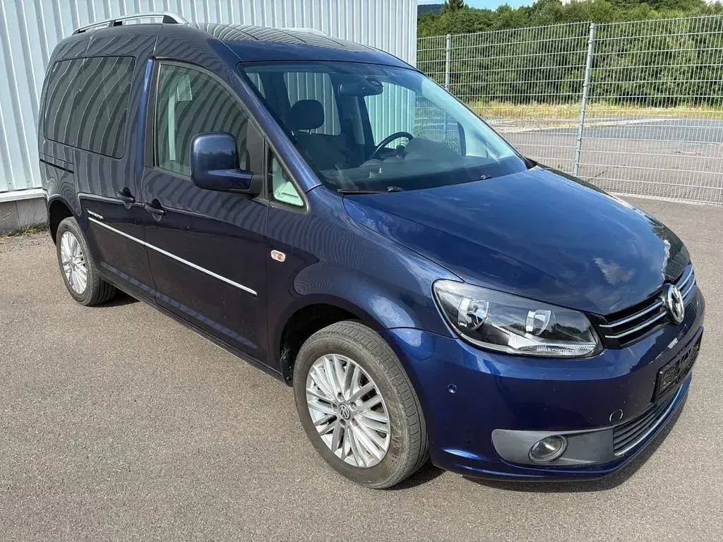 Gebraucht VW Caddy Comfortline 140 PS (102 kW) 2015 Blau Van / Kleinbus