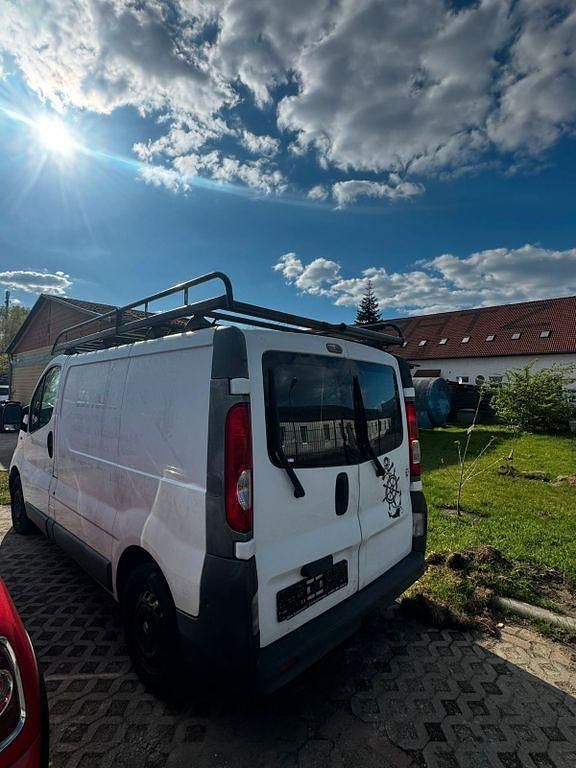 Gebraucht Renault Trafic 90 PS (66 kW) 2008 Weiß Van / Kleinbus