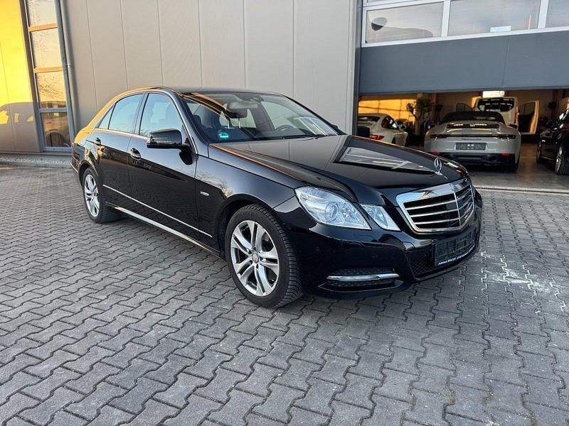 Gebraucht Mercedes E350 306 PS (225 kW) 2011 Schwarz Limousine