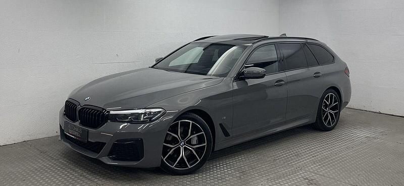 Grau Gebraucht 2022 BMW 540 M Sport Kombi | 45.800 € (Guter Preis) - Bild 1/4
