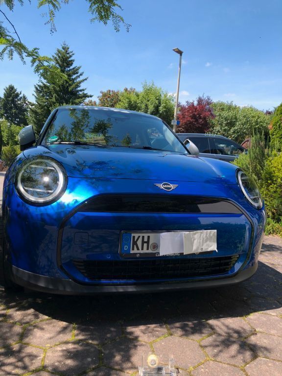 Blau Gebraucht 2024 Mini Cooper Classic Kleinwagen | 28.500 € (Superpreis) - Bild 1/4