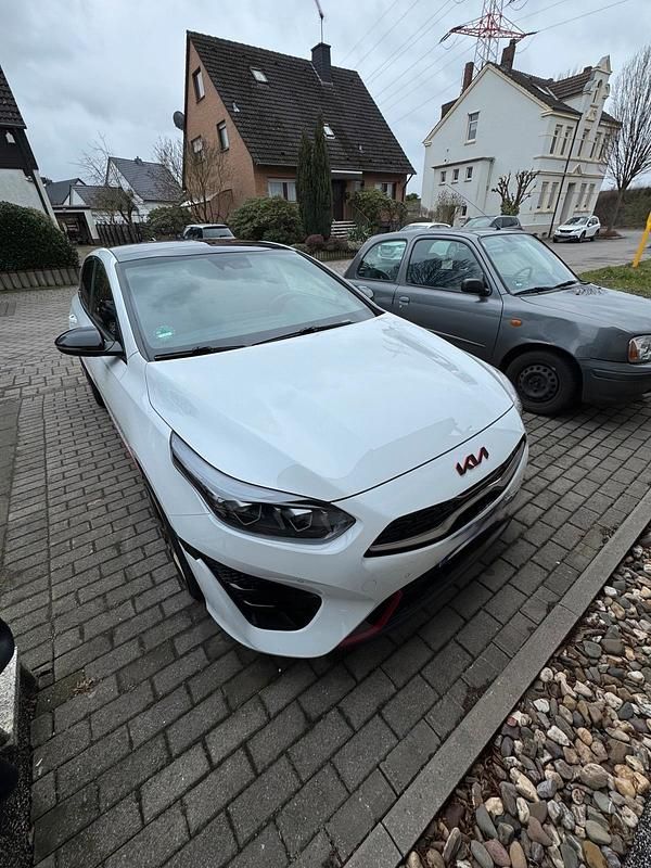 Gebraucht Kia ProCeed GT 204 PS (150 kW) 2023 Weiß Kombi