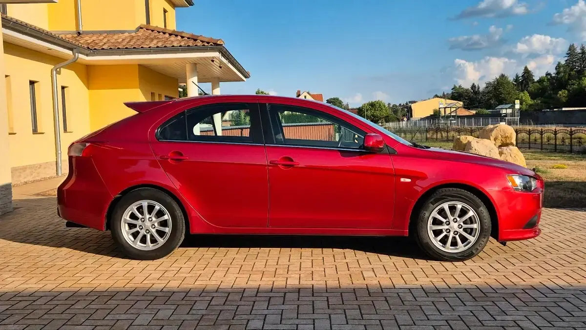 Gebraucht Mitsubishi Lancer Top 150 PS (110 kW) 2011 Rot Limousine