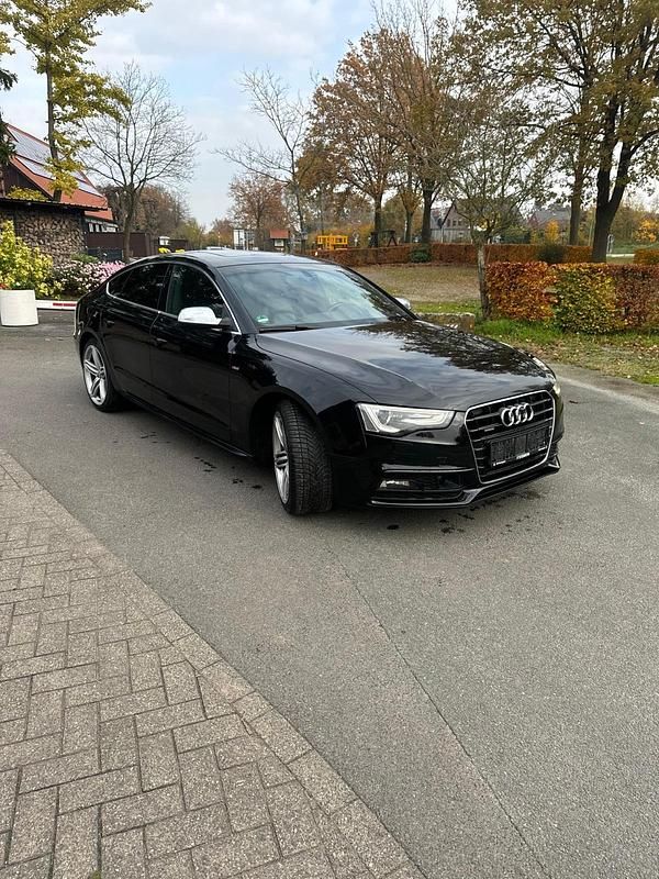 Schwarz Gebraucht 2012 Audi A5 Sportback S-Line Kleinwagen | 11.700 € (Fairer Preis) - Bild 1/4