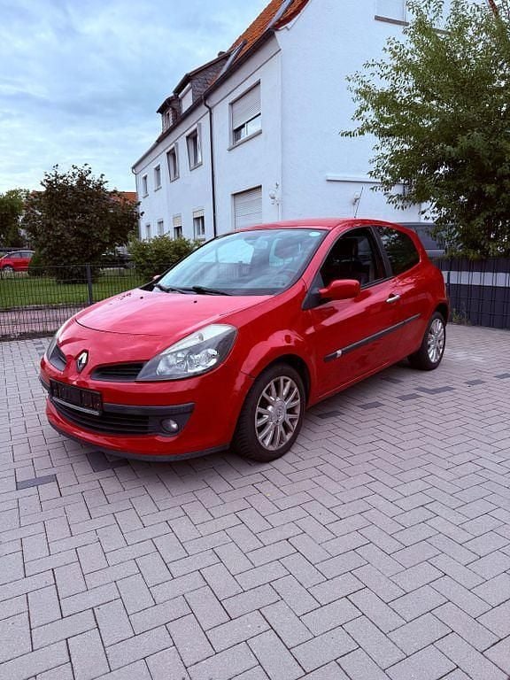 Rot Gebraucht 2008 Renault Clio II Limousine | 1.999 € (Guter Preis) - Bild 1/4