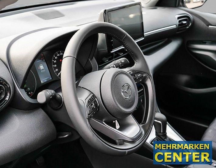 Neu Mazda 2 Center-Line 116 PS (85 kW) 2025 Weiß Limousine