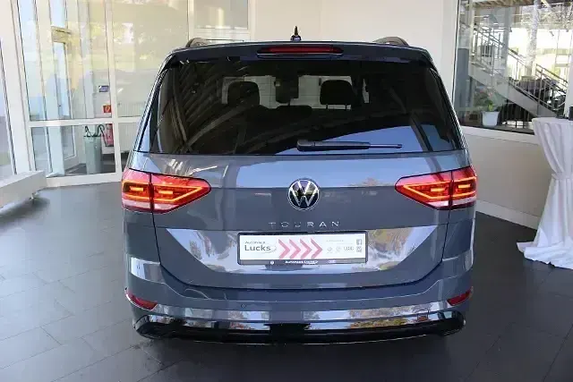 Gebraucht VW Touran R-line 150 PS (110 kW) 2024 Grau Van / Kleinbus