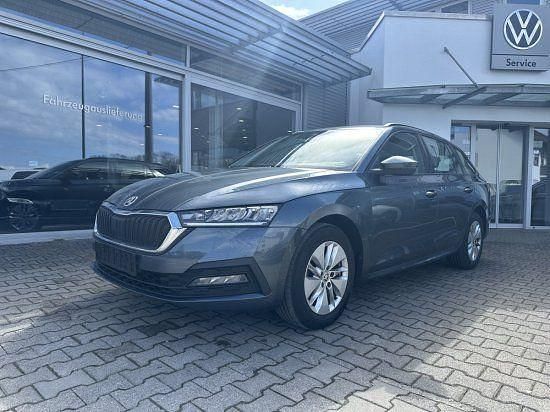 Grau Gebraucht 2021 Skoda Octavia Kombi | 16.980 € (Guter Preis) - Bild 1/4
