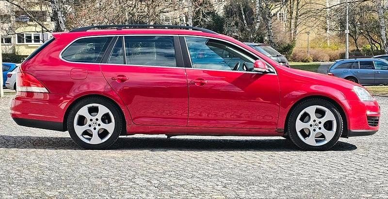 Gebraucht VW Golf V 105 PS (77 kW) 2008 Rot Kombi