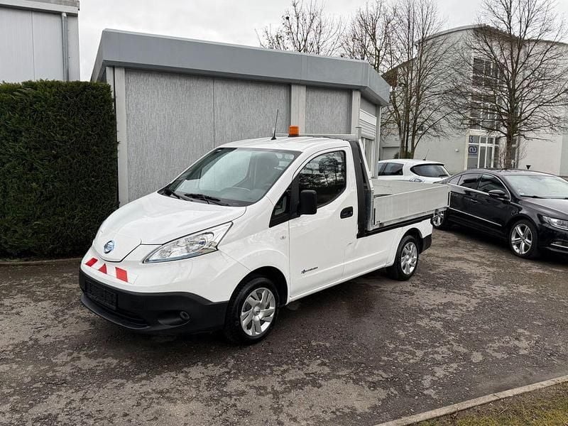 Gebraucht Nissan e-NV200 80 kW (109 PS) 2021 Weiß Van / Kleinbus