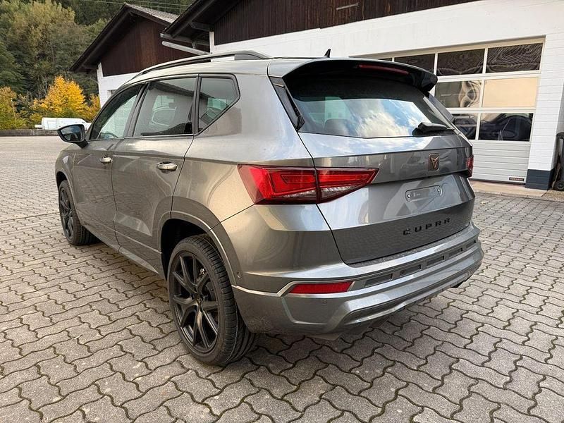 Neu Cupra Ateca 150 PS (110 kW) 2025 Grau SUV