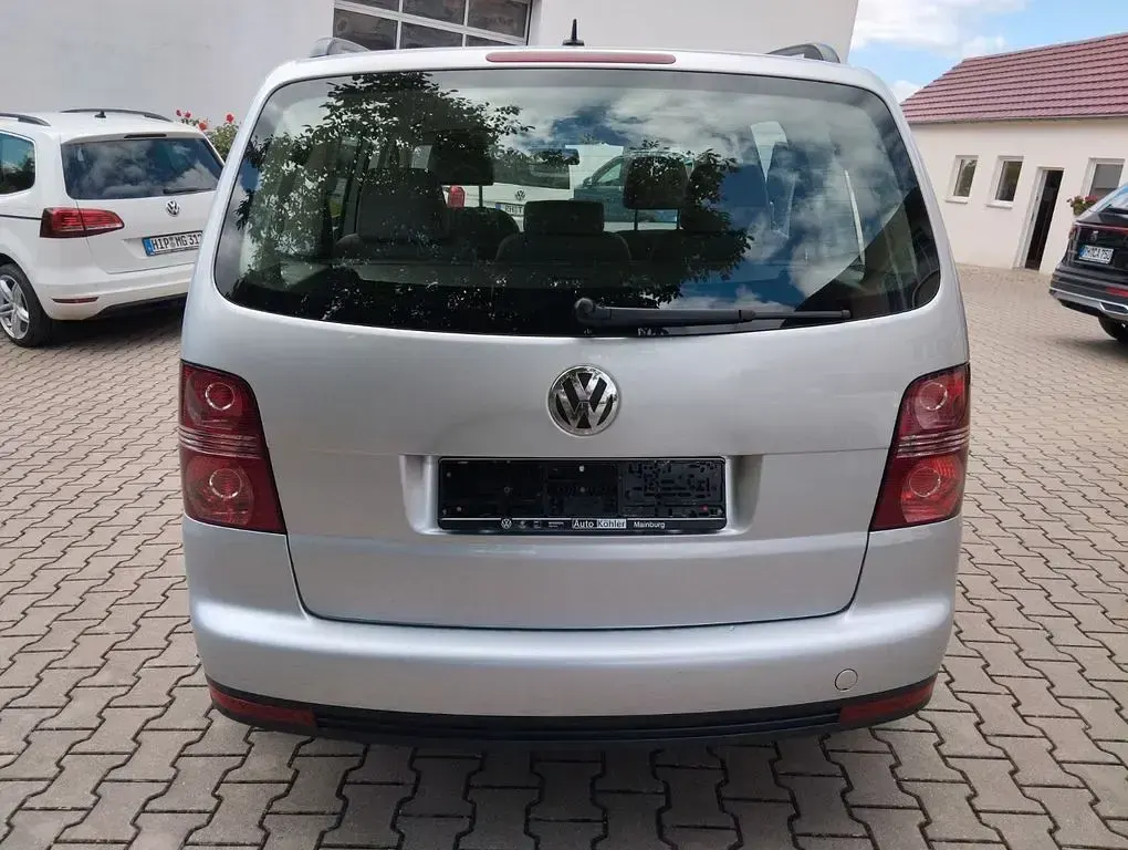 Gebraucht VW Touran 140 PS (102 kW) 2010 Silber Van / Kleinbus