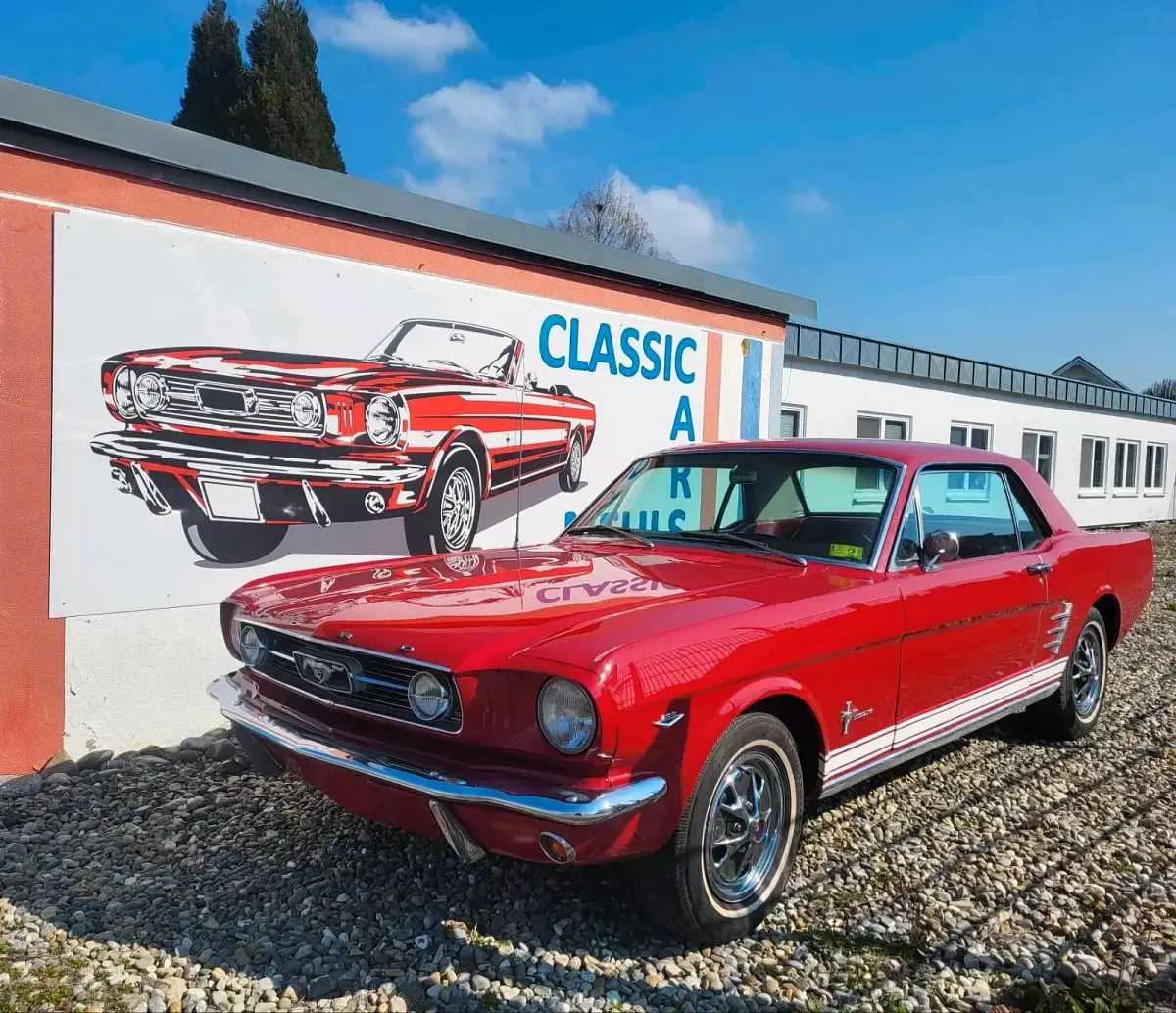 Używany Ford V8 200 KM (147 kW) 1966 Czerwony Coupe