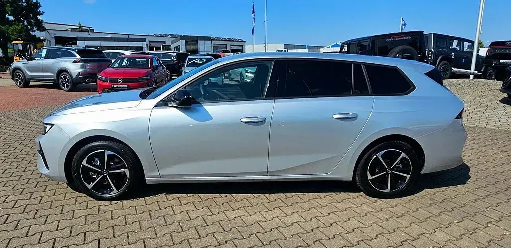 Gebraucht Opel Astra 131 PS (96 kW) 2025 Silber Kleinwagen