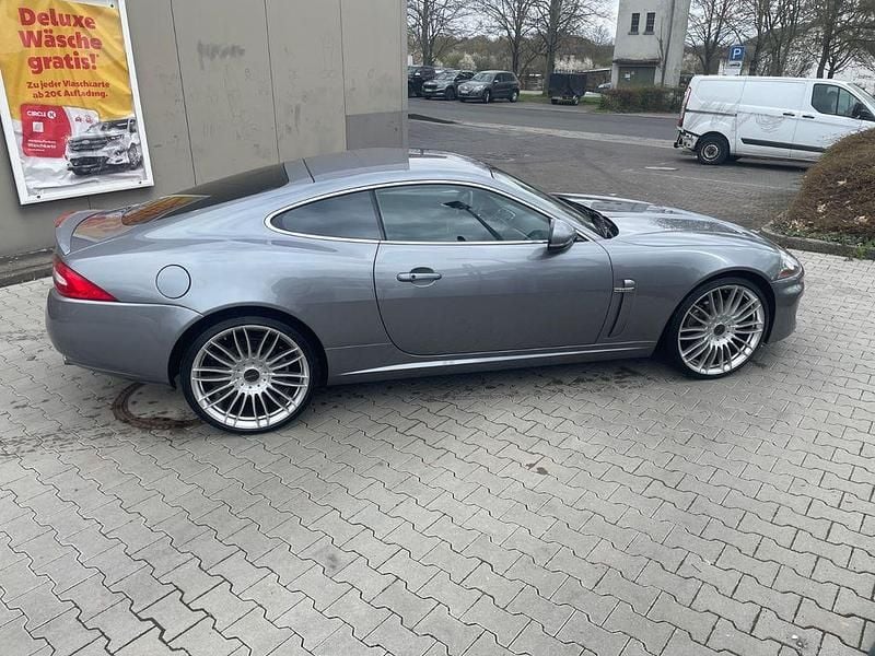 Gebraucht Jaguar XK 385 PS (283 kW) 2011 Grau Coupé