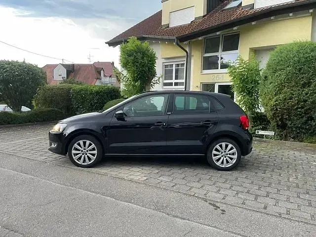 Gebraucht VW Polo Black Edition 60 PS (44 kW) 2012 Schwarz Kleinwagen