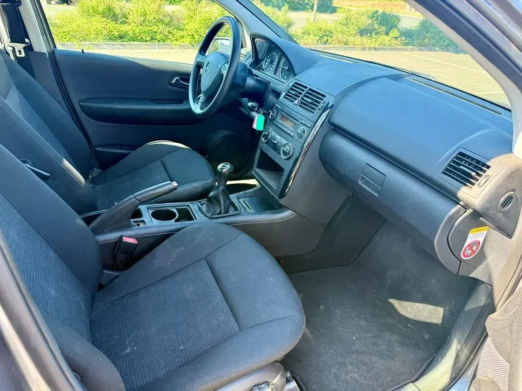 Gebraucht Mercedes A160 82 PS (60 kW) 2011 Grau Limousine