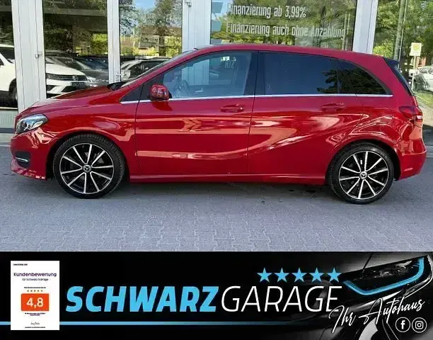 Gebraucht Mercedes B200 136 PS (100 kW) 2018 Rot Kleinwagen