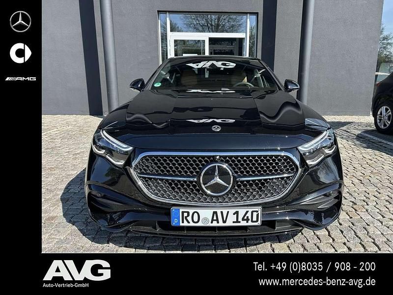 Gebraucht Mercedes E220 AMG line 197 PS (144 kW) 2026 Schwarz Limousine