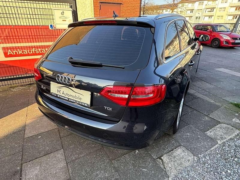Gebraucht Audi A4 Ambition 150 PS (110 kW) 2014 Blau Kombi