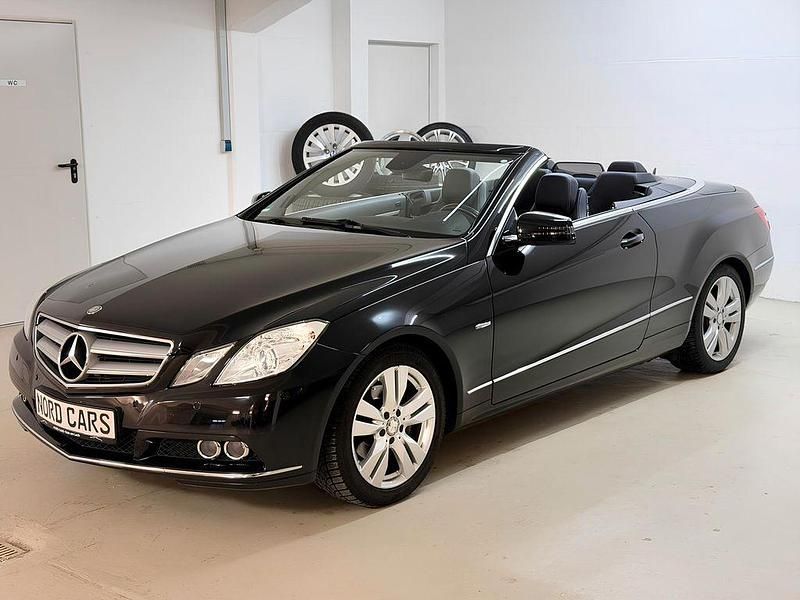 Second-hand Mercedes E250 204 CP (150 kW) 2011 Negru Cabrio