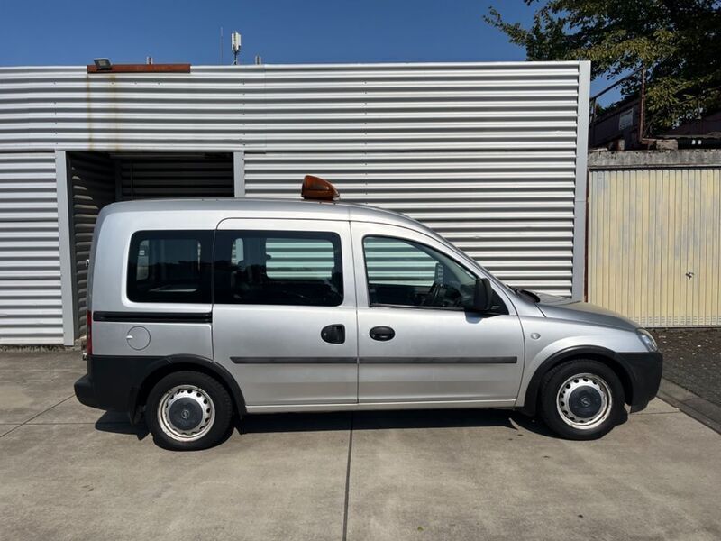 Second-hand Opel Combo 87 CP (63 kW) 2002 Argintiu Monovolum