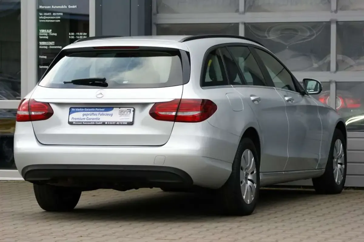 Gebraucht Mercedes C200 160 PS (117 kW) 2021 Iridiumsilber metallic Kombi