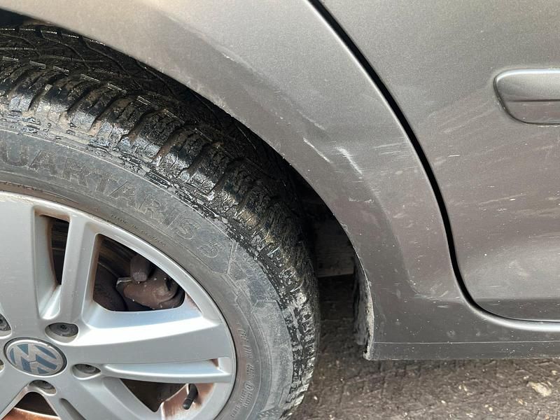 Gebraucht VW Golf Plus Cross 105 PS (77 kW) 2012 Braun Van / Kleinbus