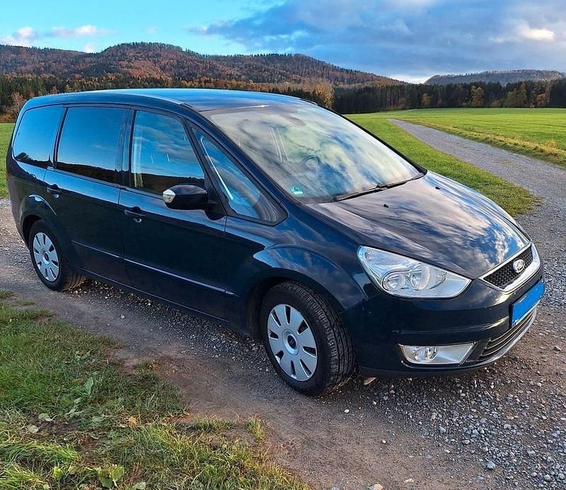 Gebraucht Ford Galaxy Trend 116 PS (85 kW) 2009 Blau Van / Kleinbus