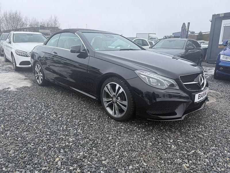 Gebraucht Mercedes E220 AMG line 170 PS (125 kW) 2016 Schwarz Cabrio