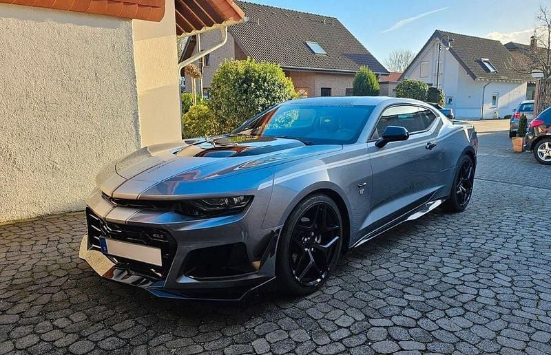 Grau Gebraucht 2019 Chevrolet Camaro ZL1 Coupé | 29.900 € (Guter Preis) - Bild 1/4