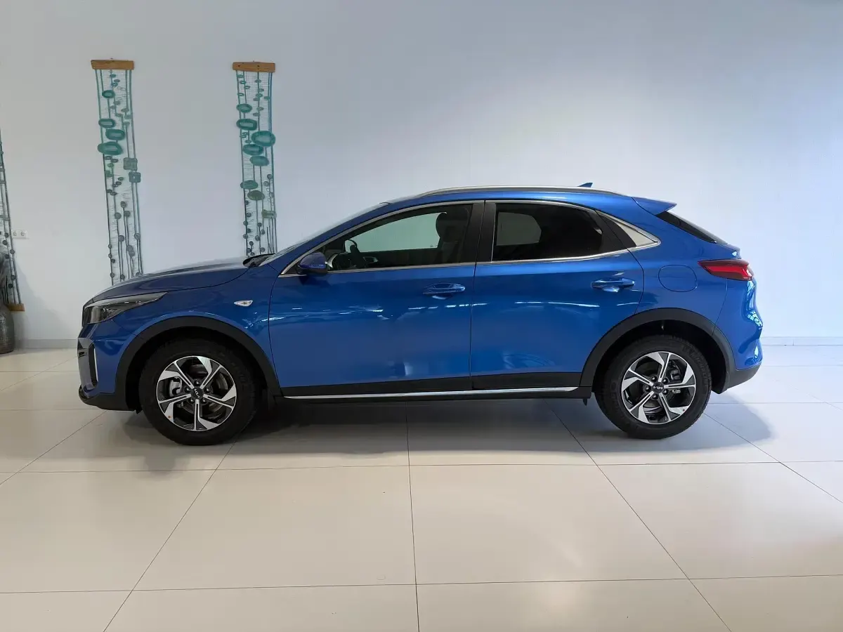 Neu Kia XCeed City 150 PS (110 kW) 2026 Blue flame SUV