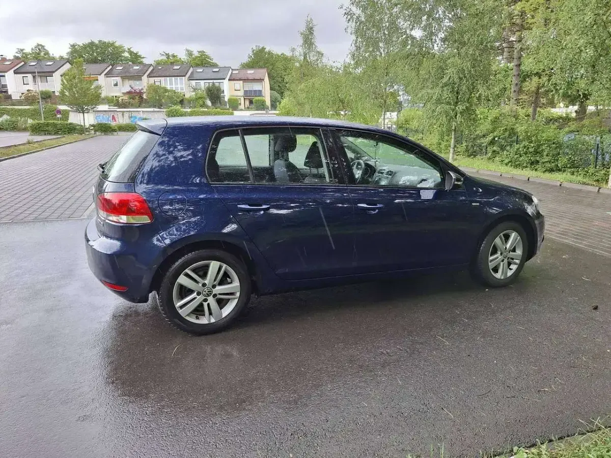 Gebraucht VW Golf VII Match 140 PS (102 kW) 2012 Blau Limousine