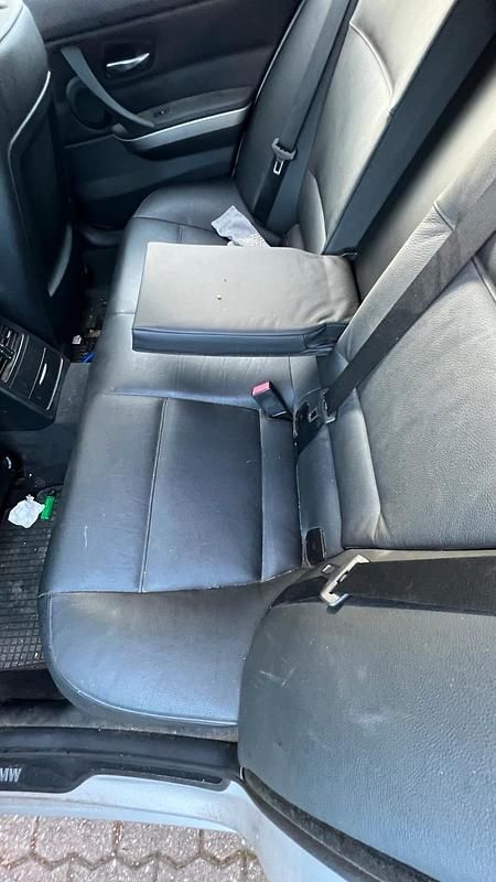 Gebraucht BMW 320 150 PS (110 kW) 2007 Silber Kombi