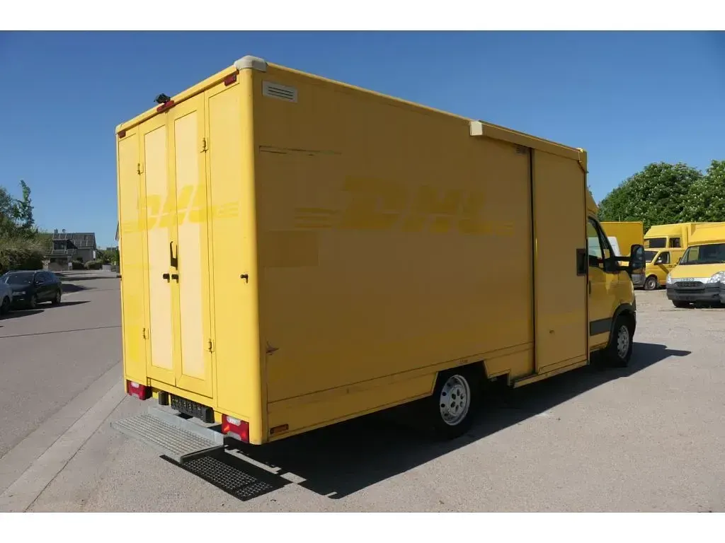 Second-hand Iveco Daily 106 CP (77 kW) 2013 Galben Van