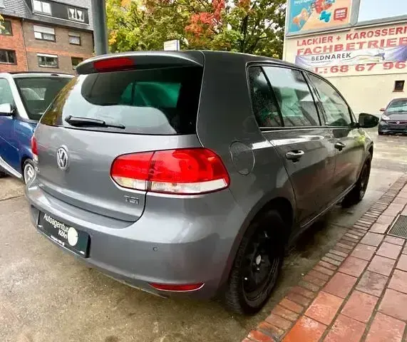 Gebraucht VW Golf VI Style 105 PS (77 kW) 2011 Grau Kleinwagen