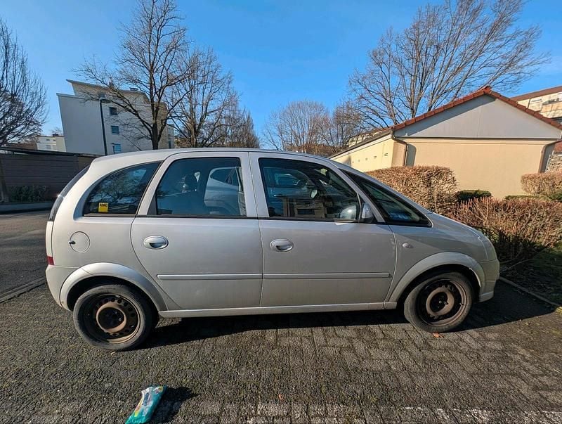 Gebraucht Opel Meriva 90 PS (66 kW) 2010 Silber Van / Kleinbus