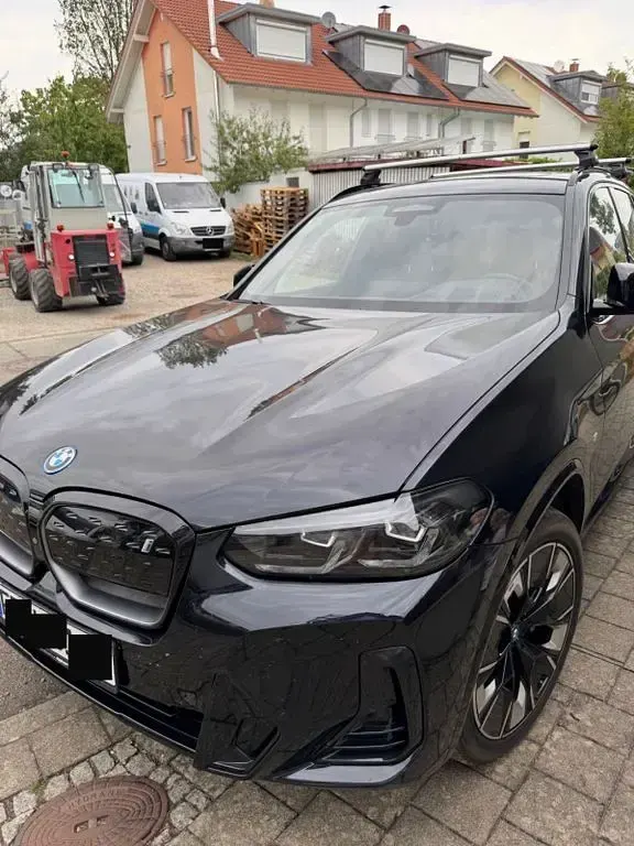 Gebraucht BMW iX3 Impressive 210 kW (286 PS) 2023 Schwarz SUV