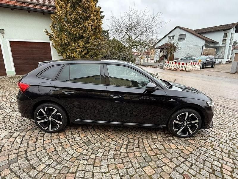 Neu Skoda Scala Monte Carlo 150 PS (110 kW) 2025 Schwarz Kleinwagen