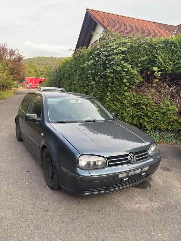 Grau Gebraucht 2003 VW Golf IV Coupé | 1.300 € (Guter Preis) - Bild 1/4