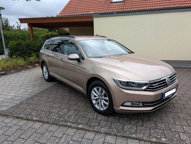 Gold Gebraucht 2015 VW Passat Kombi | 16.995 € (Fairer Preis) - Bild 1/4