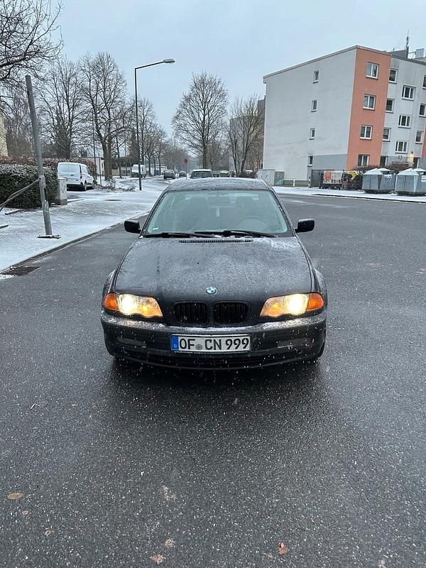 Schwarz Gebraucht 1999 BMW 323 Limousine | 4.500 € (Guter Preis) - Bild 1/4