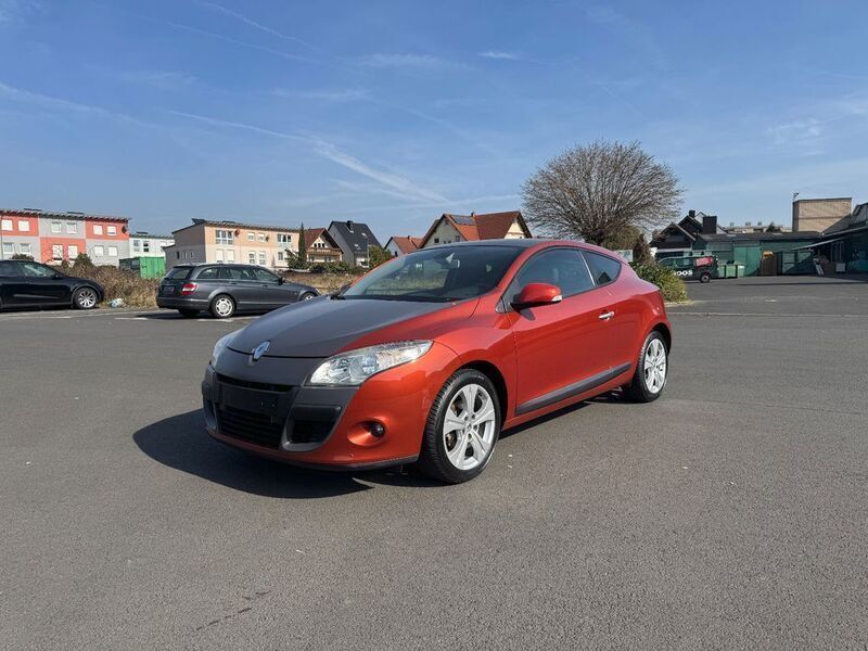 Orange Gebraucht 2009 Renault Mégane III Dynamique Coupé | 4.300 € (Guter Preis) - Bild 1/4
